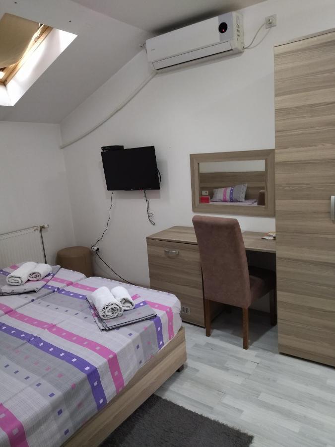 Atina Lux Hostel Leskovac  Exterior photo