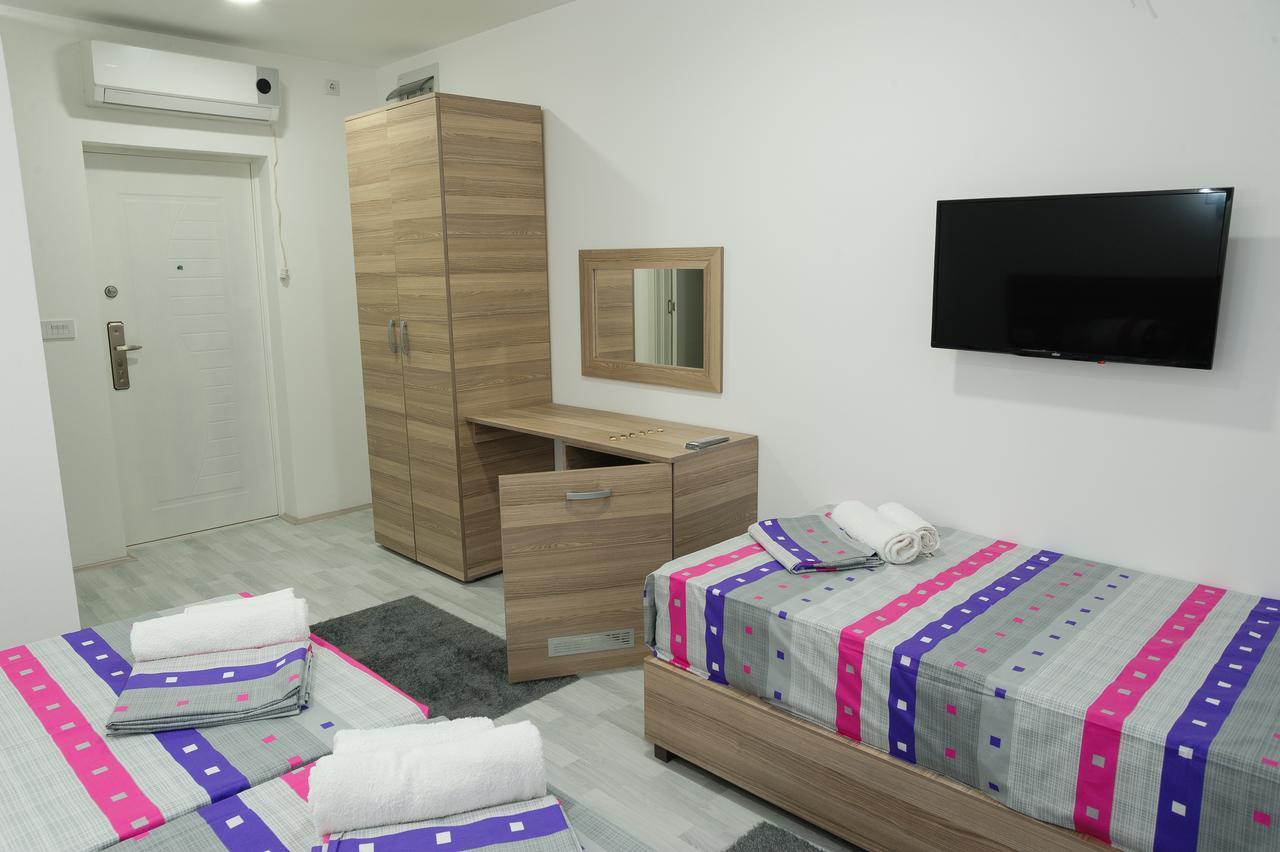Atina Lux Hostel Leskovac  Exterior photo
