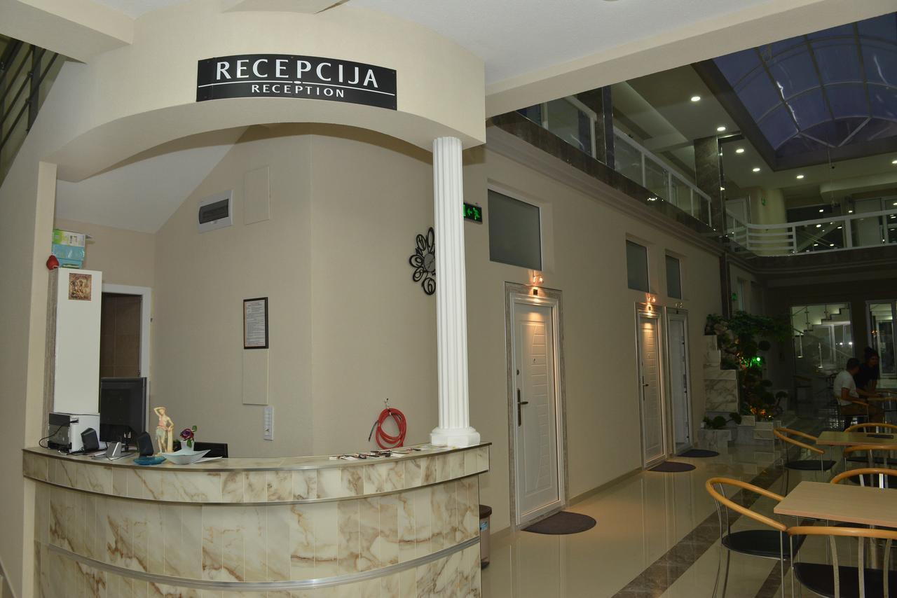 Atina Lux Hostel Leskovac  Exterior photo