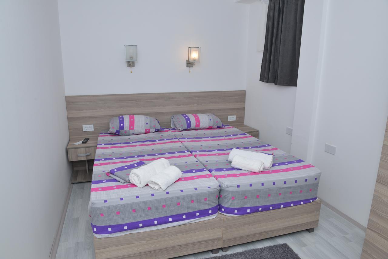 Atina Lux Hostel Leskovac  Exterior photo